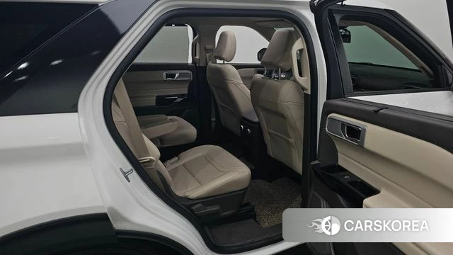 Ford Explorer 6th Generation 2021 Белый из Кореи, фото 3