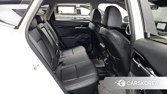 Kia Seltos 2022 Белый из Кореи, фото 3