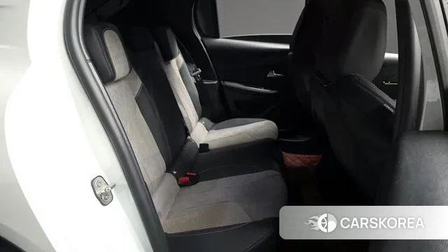 Peugeot e-208 second Generation 2020 Черный из Кореи, фото 3