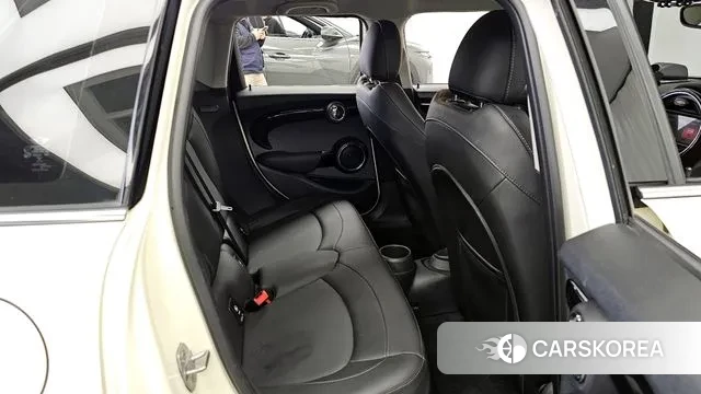 Mini Cooper 2019 Жемчужный цвет из Кореи, фото 3