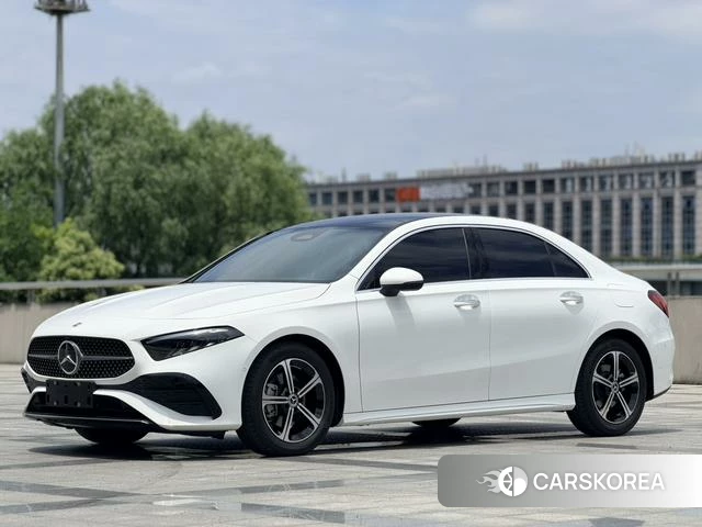 Mercedes-Benz Class A 2025 Белый из Китая, фото 3