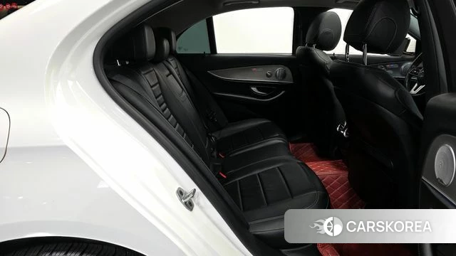 Mercedes-Benz E-Class W213 2019 Белый из Кореи, фото 3