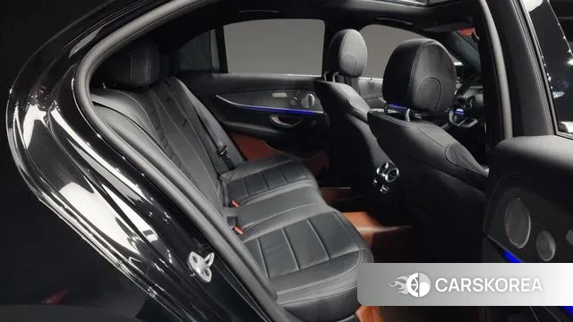 Mercedes-Benz E-Class W213 2021 Черный из Кореи, фото 3