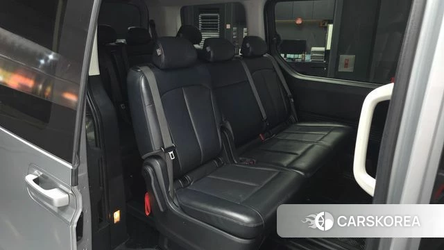 Hyundai Staria 2023 Серебряный из Кореи, фото 3