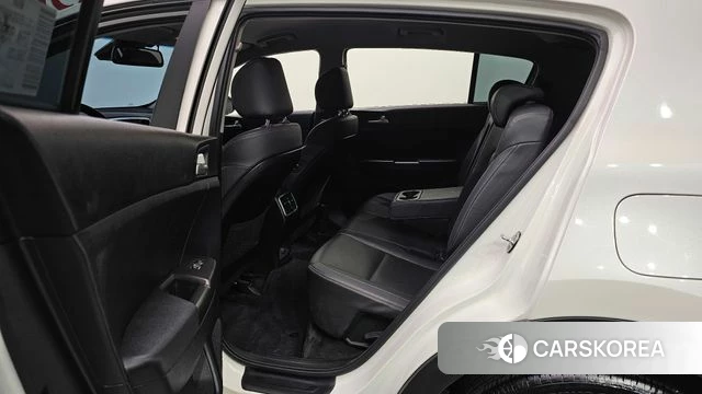 Kia Sportage The Bold 2021 Белый из Кореи, фото 3