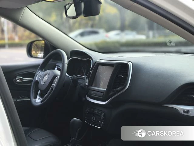 Jeep Free light 2021 Белый из Китая, фото 3