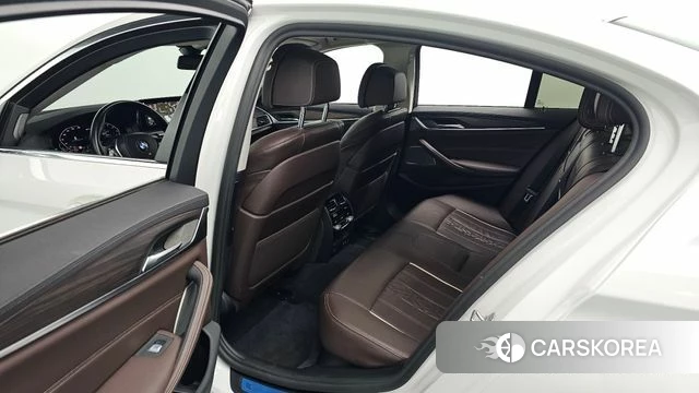 BMW 5 Series (G30) 2021 Белый из Кореи, фото 3