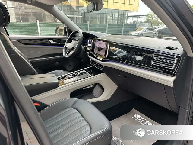 Volkswagen Tourang 2023 Черный из Китая, фото 3