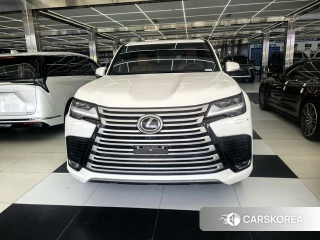 Lexus LX 2023 Белый из Китая, фото 3