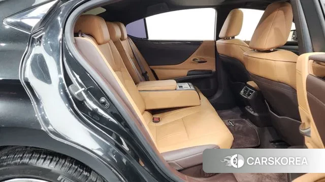 Lexus ES300h 7th generation 2021 Черный из Кореи, фото 3