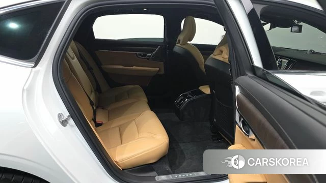 Volvo S90 2024 Белый из Кореи, фото 3