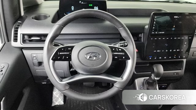 Hyundai Staria 2023 Черный из Кореи, фото 3