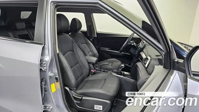 Ssangyong The New Tivoli Air 2023 Серебристо-серый из Кореи, фото 3