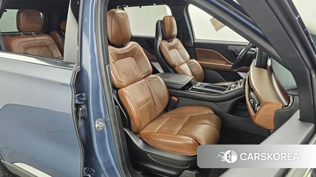 Lincoln Aviator 2nd generation 2021 Небесно-голубой из Кореи, фото 3