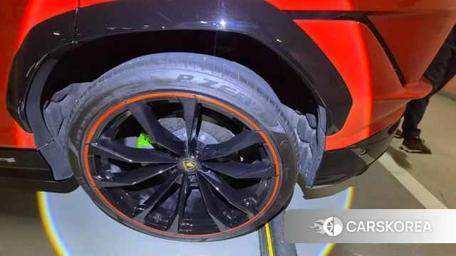 Lamborghini Urus 2023 Красный из Кореи, фото 3