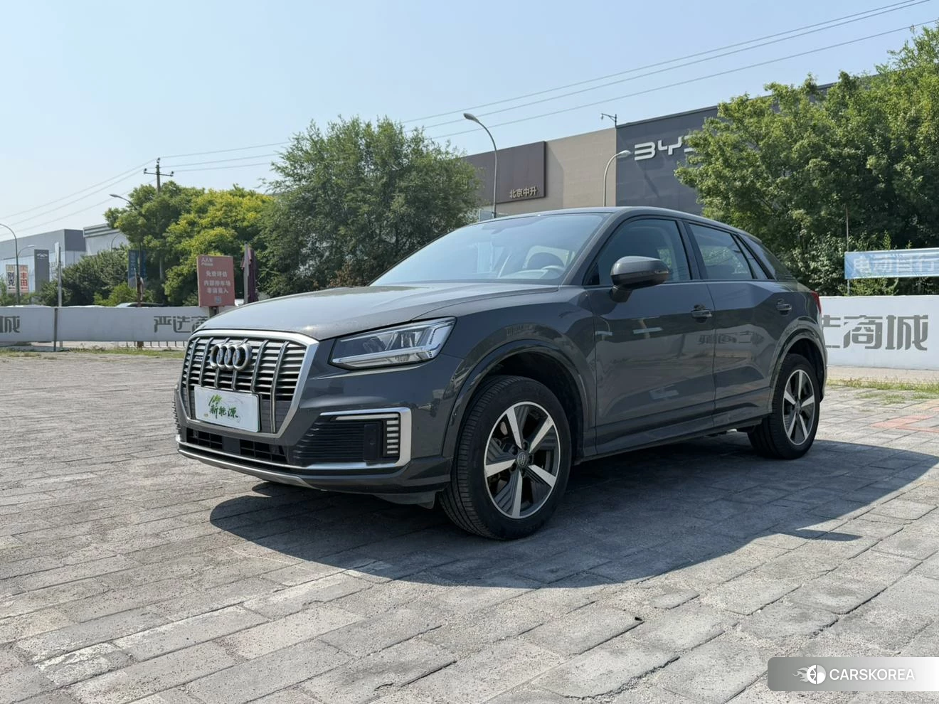 Audi Q2L 2019 Темно-серый из Китая, фото 3