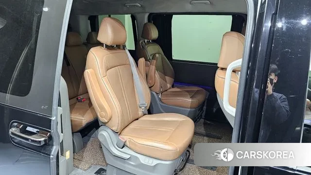 Hyundai Staria 2022 Черный из Кореи, фото 3