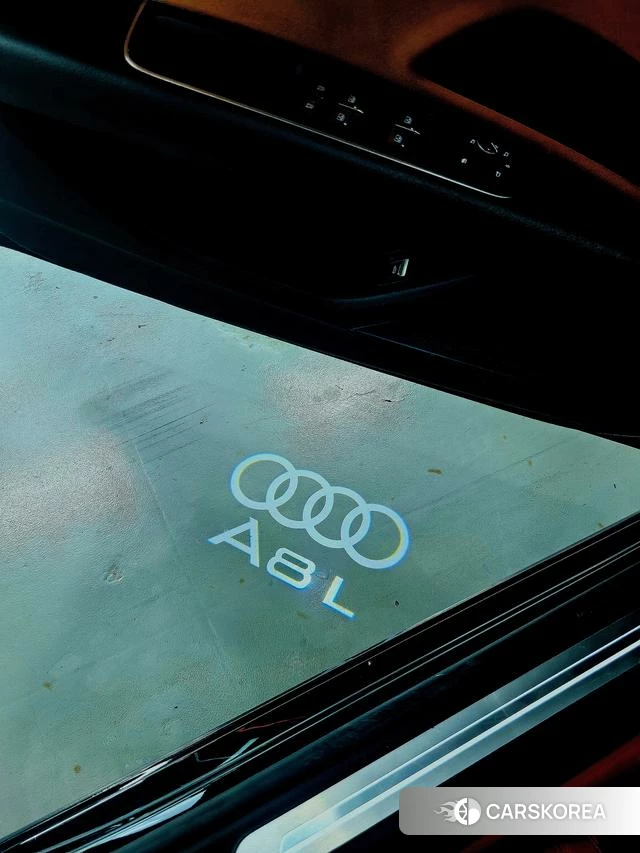 Audi A8 2023 Черный из Китая, фото 3