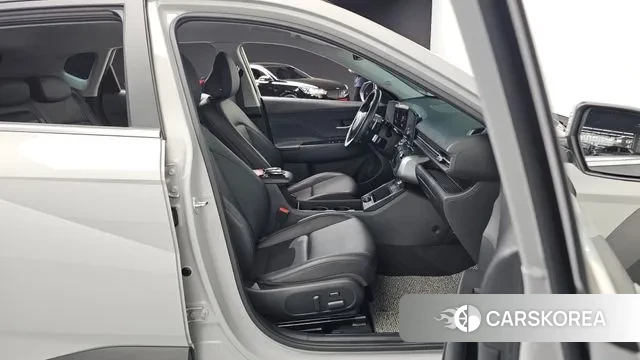 Hyundai Kona (SX2) 2023 Серебряный из Кореи, фото 3