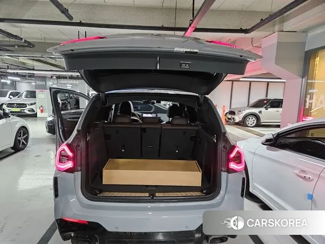 BMW X3 (G01) 2024 Серебристо-серый из Кореи, фото 3