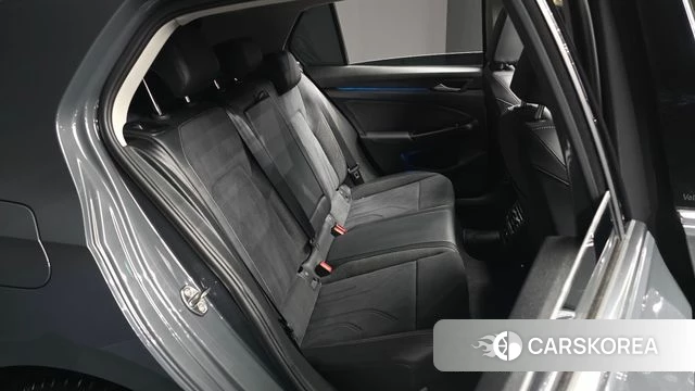 Volkswagen Golf 8th Generation 2025 Серый из Кореи, фото 3