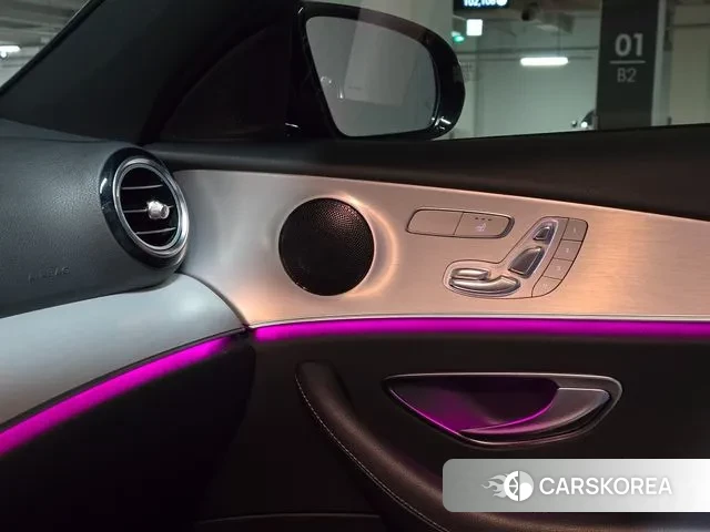 Mercedes-Benz E-Class W213 2021 Черный из Кореи, фото 3