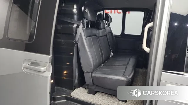 Hyundai Staria 2021 Серебряный из Кореи, фото 3