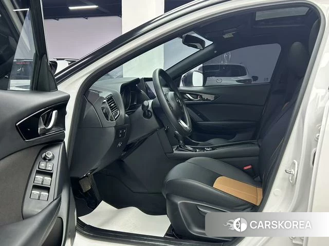 Mazda CX-4 2023 Белый из Китая, фото 3