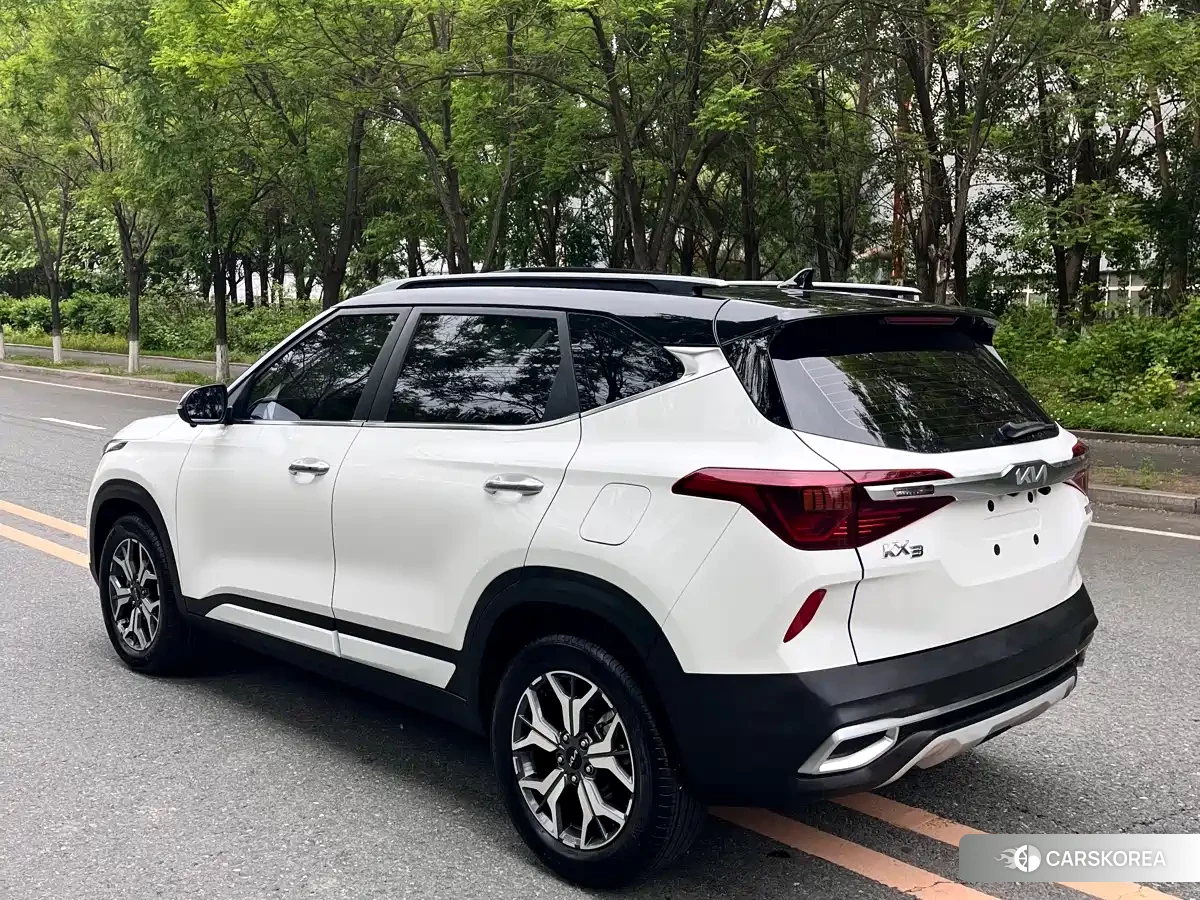 Kia KX3 proud run 2022 Белый из Китая, фото 4