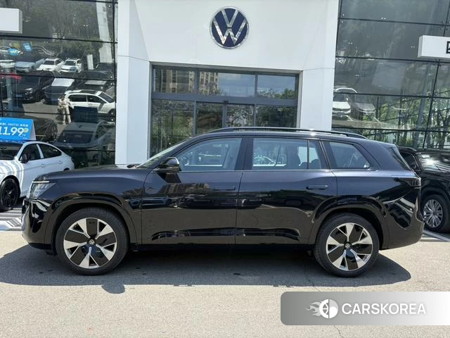 Volkswagen Tourang 2025 Черный из Китая, фото 3