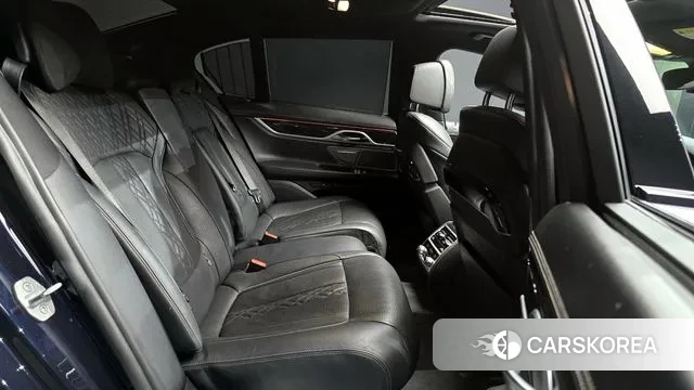 BMW 7 Series (G11) 2018 Черный из Кореи, фото 3