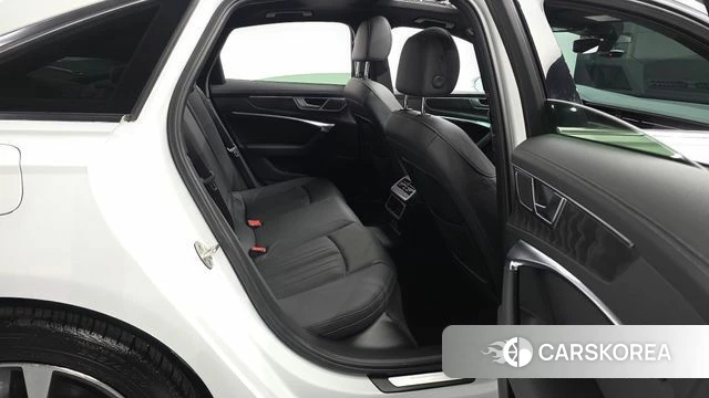 Audi A6 (C8) 2022 Белый из Кореи, фото 3