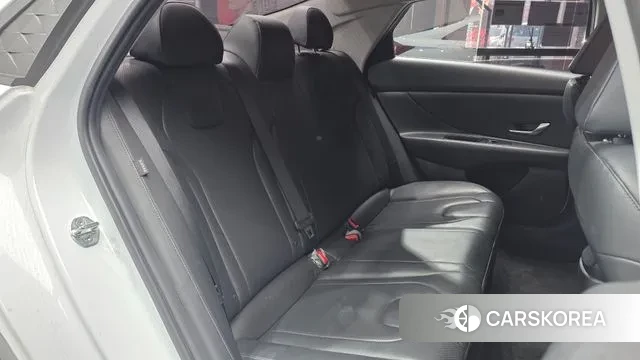 Hyundai The New Avante (CN7) 2024 Белый из Кореи, фото 3