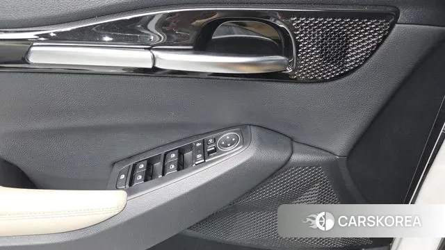 Kia Seltos 2022 Белый из Кореи, фото 3