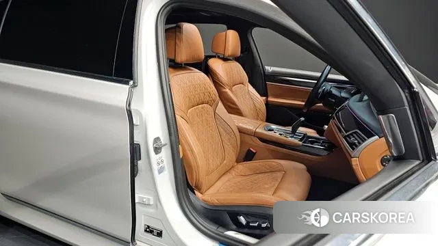 BMW 7 Series (G11) 2022 Белый из Кореи, фото 3