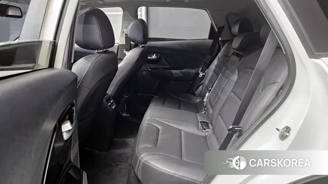 Kia Niro 2018 Белый из Кореи, фото 3