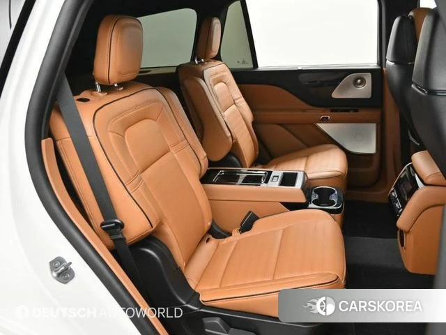 Lincoln Aviator 2nd generation 2023 Белый из Кореи, фото 3