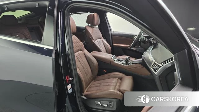 BMW X6 (G06) 2022 Черный из Кореи, фото 3