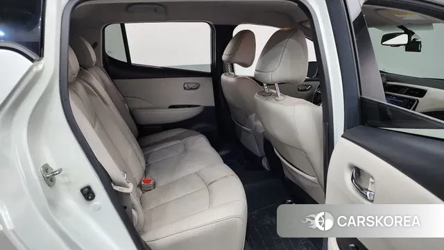 Nissan Leaf (ZE1) 2019 Белый из Кореи, фото 3