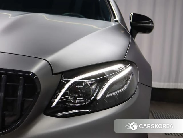 Mercedes-Benz E-class AMG 2021 Темно-серый из Китая, фото 3
