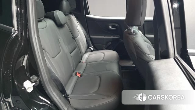Jeep Renegade 2023 Черный из Кореи, фото 3