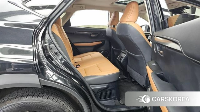 Lexus NX300h 2020 Черный из Кореи, фото 3