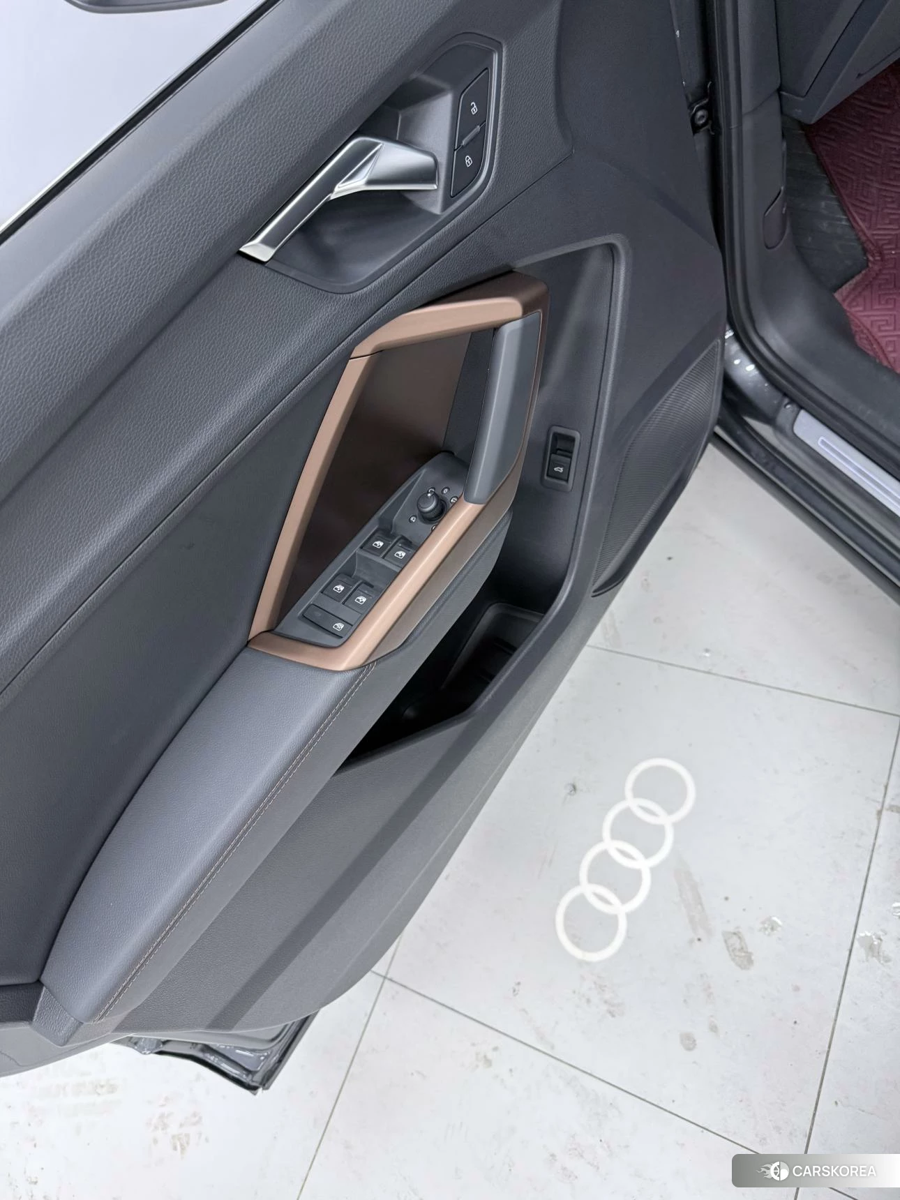 Audi Q3 2021 Темно-серый из Китая, фото 3