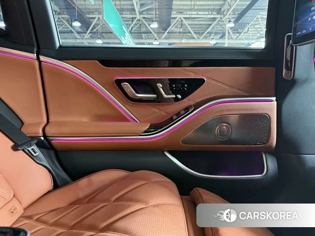 Mercedes-Benz Maybach S-class 2024 Черный из Китая, фото 3