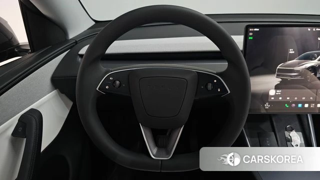 Tesla Model Y 2025 Серый из Кореи, фото 3