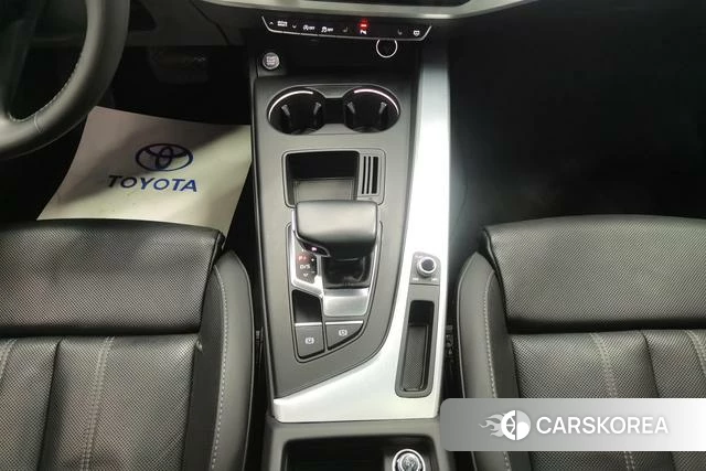 Audi A4L 2020 Белый из Китая, фото 3