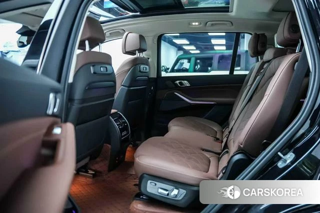 BMW X7 2023 Черный из Китая, фото 3