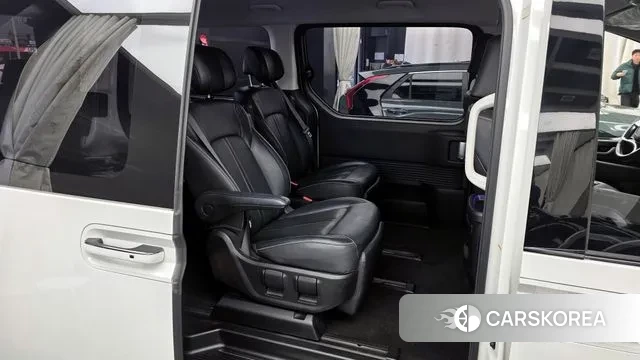 Hyundai Staria 2021 Белый из Кореи, фото 3