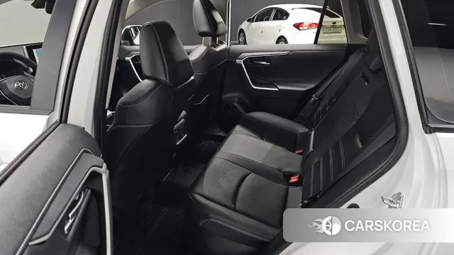 Toyota RAV4 5th Generation 2024 Белый из Кореи, фото 3