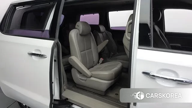 Kia The New Carnival 2018 Белый из Кореи, фото 3